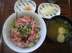 夢がいっぱい牧場 ビフトロ丼